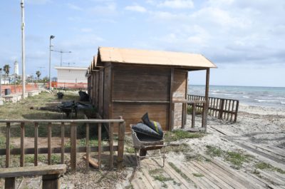 Lido Salapia di San Cataldo, al via i lavori di demolizione - Corriere Salentino