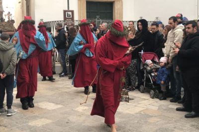 Gallipoli, i riti cristiani del venerdì e sabato santo. Don Piero: “Siamo e resteremo sempre mendicanti d’amore” - Corriere Salentino