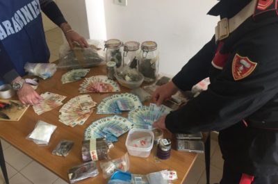 Droga di ogni tipo nascosta in casa e sul posto di lavoro: in carcere 41enne - Corriere Salentino