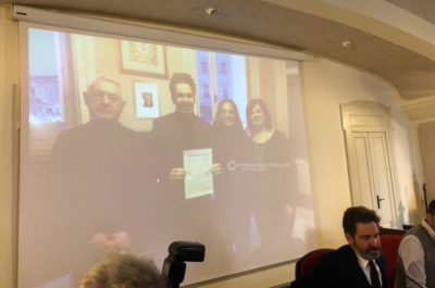 I consiglieri di Grande Lecce firmano il Patto per la Città, manca Russi. Finamore, Calò e Gigante si impegnano a tenere in piedi Salvemini fino al 2020 - Corriere Salentino