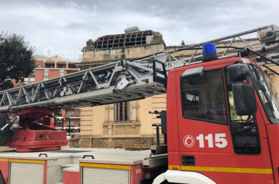 Danni da maltempo, il vento divelle la cupola del Monumento ai Caduti - Corriere Salentino