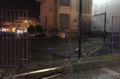 Pioggia e vento si abbattono sul Salento: alberi caduti, divelti cartelloni pubblicitari - Corriere Salentino