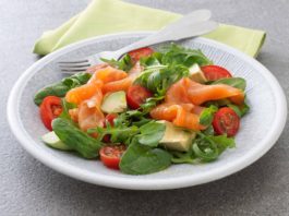 La ricetta del giorno: Insalata di salmone Enogastronomia - Corriere Salentino