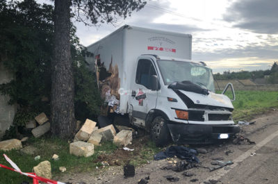 Malore alla guida, poi lo schianto contro un furgone: muore 34enne, ferita la moglie - Corriere Salentino