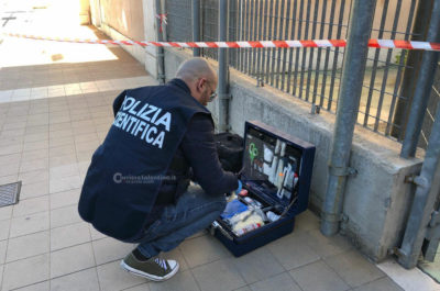 Si piega sui binari per usare l'acqua, ma viene investito dal treno e muore: aperta un'indagine - Corriere Salentino