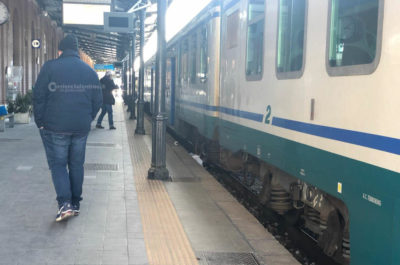 Si piega sui binari per usare l'acqua, ma viene investito dal treno e muore: aperta un'indagine - Corriere Salentino