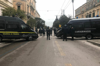 Città "sfregiata" dopo il corteo No Tap, la Digos identifica e denuncia 22 attivisti - Corriere Salentino