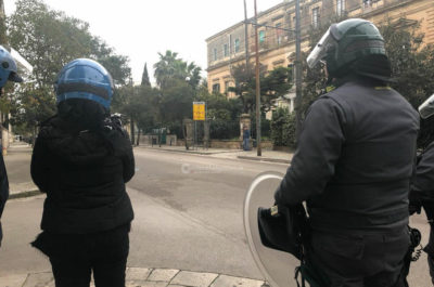 Città "sfregiata" dopo il corteo No Tap, la Digos identifica e denuncia 22 attivisti - Corriere Salentino