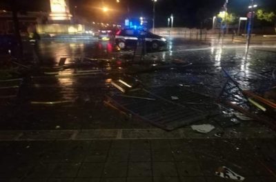 Pioggia e vento si abbattono sul Salento: alberi caduti, divelti cartelloni pubblicitari - Corriere Salentino