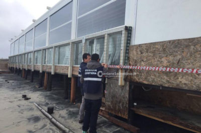 "Opere abusive" dopo l'incendio del lido: scattano i sigilli per il "Buena Ventura" - Corriere Salentino
