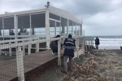 "Opere abusive" dopo l'incendio del lido: scattano i sigilli per il "Buena Ventura" - Corriere Salentino