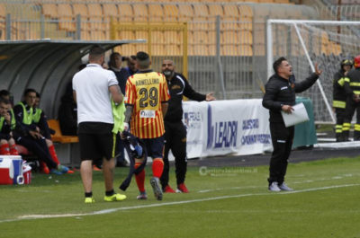 Lecce, ora è crisi. Pareggio col Siracusa e contestazione - Corriere Salentino