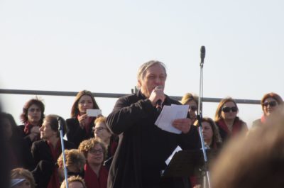 La grande festa dei fedeli ad Alessano. Papa Francesco: “Dobbiamo imitare Don Tonino: una Chiesa vicina ai poveri” - Corriere Salentino