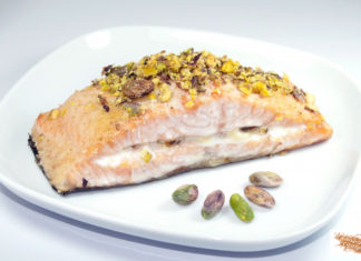 Food blogger in vetrina: filetto di salmone ripieno di pistacchi e robiola di Margherita Daverio