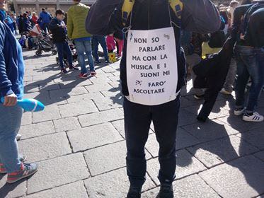 Mille palloncini blu per la consapevolezza sull’autismo in Piazza Sant’Oronzo - Corriere Salentino