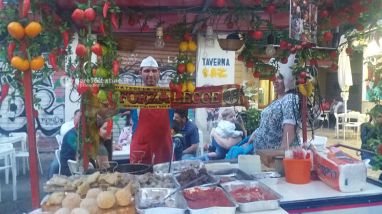 Lecce, una gioia B-estiale! Dal tradizionale bagno nella fontana ai cori: tutta la festa minuto per minuto - Corriere Salentino