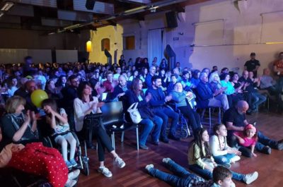 Serata di festa, ieri, con Povia alle Officine Cantelmo - Corriere Salentino