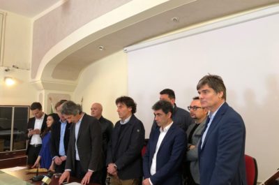 Centrodestra all’attacco con Messuti e Perrone più vicini: “Unica opera pubblica di Salvemini le transenne di Viale Marconi: ha perso 5 milioni” - Corriere Salentino