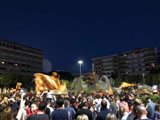 Lecce, una gioia B-estiale! Dal tradizionale bagno nella fontana ai cori: tutta la festa minuto per minuto - Corriere Salentino