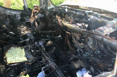 Secondo rogo in poche settimane, brucia il furgone di una ditta di oli esausti: si indaga sulle cause - Corriere Salentino