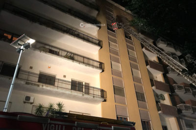 Rogo in una palazzina sotto la Galleria Mazzini: evacuati i residenti, interviene un'ambulanza - Corriere Salentino