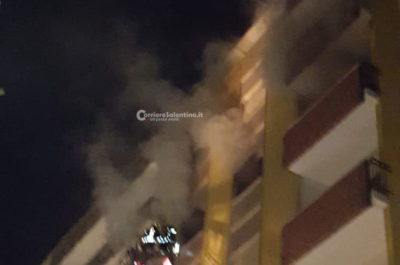 Rogo in una palazzina sotto la Galleria Mazzini: evacuati i residenti, interviene un'ambulanza - Corriere Salentino