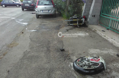 Moto contro auto all'ingresso del paese: giovane centauro finisce in ospedale - Corriere Salentino