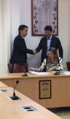 Commissione Urbanistica, anche il centrodestra vota per Ria presidente. Polemiche dopo la rissa in Villa: Marti e Messuti chiedono presidio - Corriere Salentino