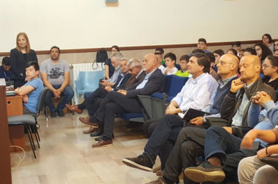 Cosimo De Giorgi come Sheldon Cooper, gli studenti lo disegnano sulle T-shirt - Corriere Salentino