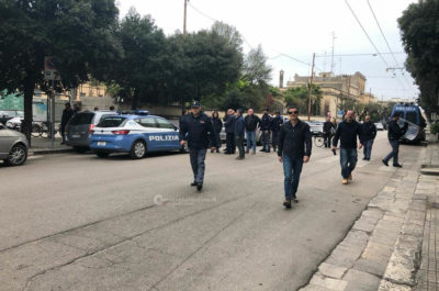 Tap, nuove tensioni all'alba. Sassaiola contro le forze dell'ordine, quattro feriti: arrestato un attivista - Corriere Salentino