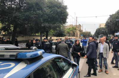 Tap, nuove tensioni all'alba. Sassaiola contro le forze dell'ordine, quattro feriti: arrestato un attivista - Corriere Salentino