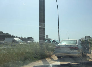 Acquarica del Capo, il passaggio a livello dà ancora problemi: resta chiuso e blocca un paese