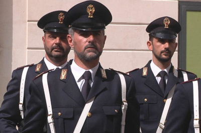 Encomi, promozioni e lodi: ecco l'elenco degli agenti premiati per il loro impegno - Corriere Salentino