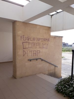 Vandalismo di alcuni No TAP contro la chiesa di Santa Lucia, la dura condanna di monsignor Seccia - Corriere Salentino