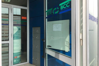 Nuovo assalto ai bancomat del Salento, i ladri vengono inseguiti ma riescono a fuggire col bottino: 24mila euro - Corriere Salentino