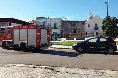 Fuoco e fiamme nel bar nel pieno centro del paese: misterioso incendio nel basso Salento - Corriere Salentino