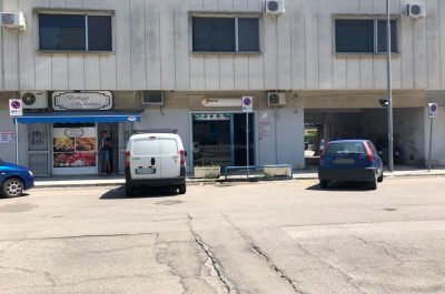 Fiamme sulla porta dell'agenzia di cui è socio Finamore, il consigliere: "Forse una ripicca politica, ma non ho nemici" - Corriere Salentino