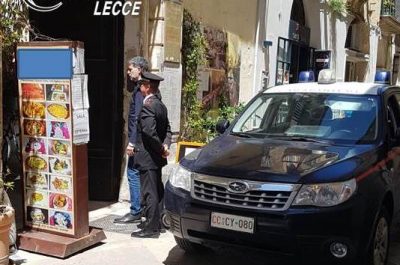 Ispezione dei Nas nel locale in centro, trovate blatte e carcasse di topo: chiusura immediata - Corriere Salentino