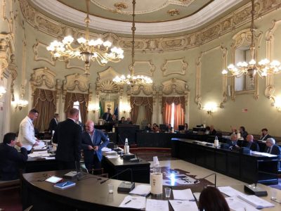 Forza Italia sale ufficialmente a 4 consiglieri, ma gli uomini di Marti sono 5. Consiglio, passa il rendiconto - Corriere Salentino