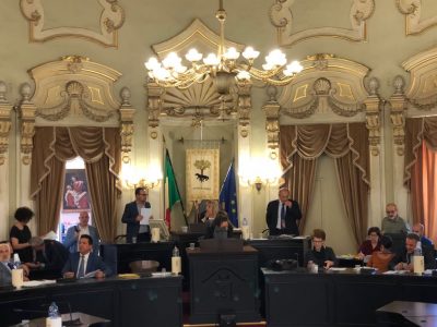 Forza Italia sale ufficialmente a 4 consiglieri, ma gli uomini di Marti sono 5. Consiglio, passa il rendiconto - Corriere Salentino