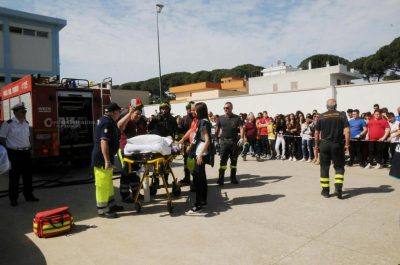 Scuola evacuata e auto incendiata ma è un'esercitazione, la sicurezza insegnata ai ragazzi - Corriere Salentino