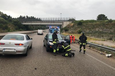 Schianto sulla tangenziale, uomo finisce in ospedale con un trauma toracico - Corriere Salentino