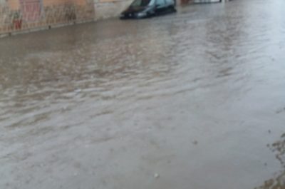 A Lequile allagamenti da 30 anni, i residenti protestano: “Basta un po’ di pioggia e alcune vie si bloccano: bisogna adeguare le fogne” - Corriere Salentino