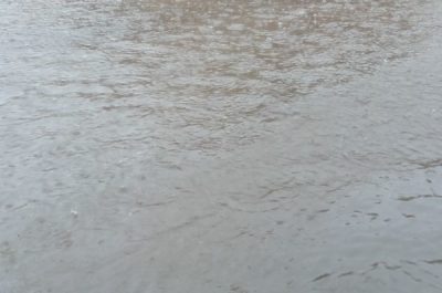 A Lequile allagamenti da 30 anni, i residenti protestano: “Basta un po’ di pioggia e alcune vie si bloccano: bisogna adeguare le fogne” - Corriere Salentino