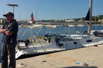 Riprendono gli sbarchi, 60 migranti approdano a Leuca sul veliero: molti bambini, c'è anche una donna incinta - Corriere Salentino