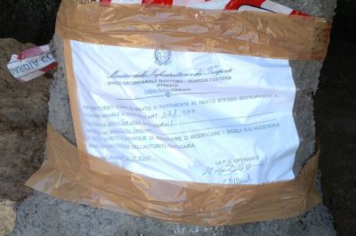 La scala d'accesso alla grotta è abusiva, scatta il sequestro a Roca Vecchia - Corriere Salentino