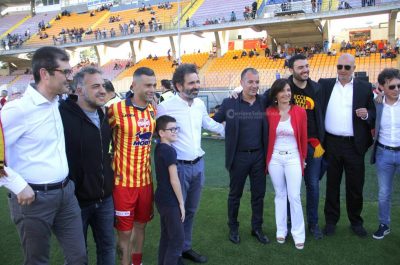 Il Lecce festeggia, sconfitta col Padova e voltare pagina - Corriere Salentino