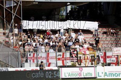 Il Lecce festeggia, sconfitta col Padova e voltare pagina - Corriere Salentino