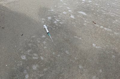 Boom di siringhe in spiaggia, fioccano le segnalazioni allo "Sportello dei Diritti" - Corriere Salentino