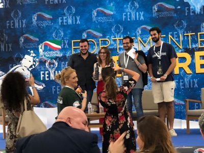 Emiliano con la maglietta di “Gioventù Nazionale” fa imbestialire i “puristi” della sinistra - Corriere Salentino